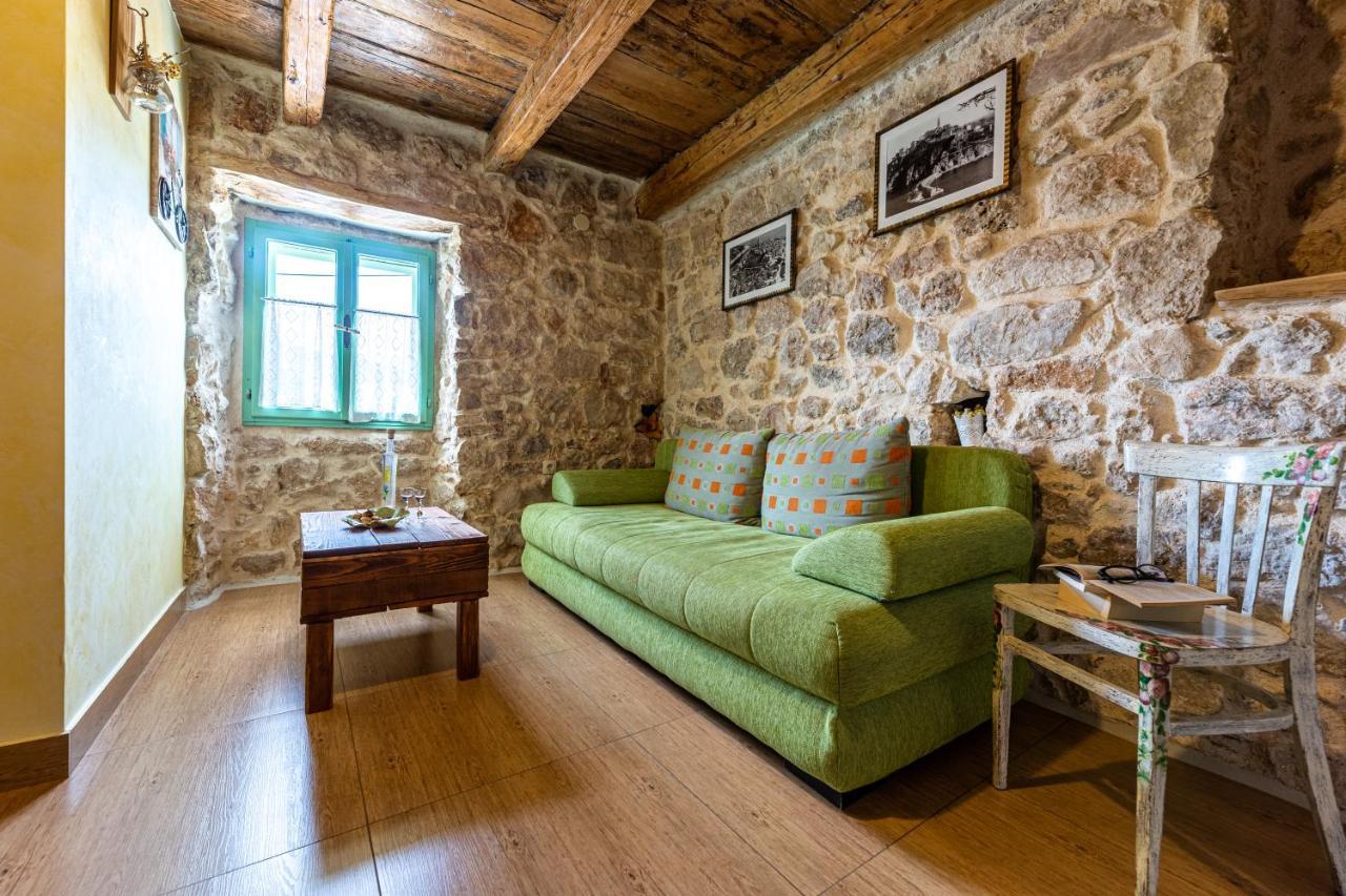 Parona Holiday Home ヴルブニク エクステリア 写真